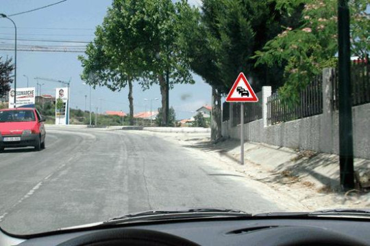 O que devo fazer perante o sinal de perigo?